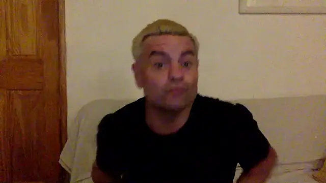 HugodelSol online show from June 18, 12:22 am