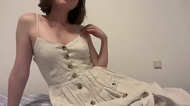 Hilda Valentine online show from July 15, 8:14 pm