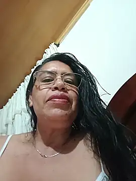 Emilif  online show from August 5, 2:36 am