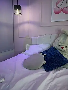 Doll Maddy  online show from July 3, 3:24 am