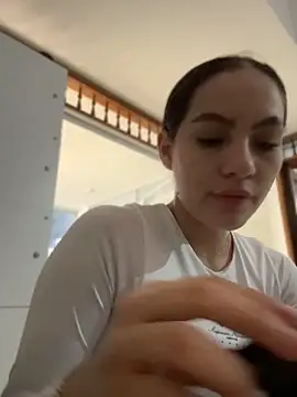 Snapshot of MegaanRouse_ chatting on June 18, 11:25 am MegaanRouse online show from June 18, 11:25 am