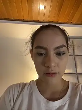 Snapshot of MegaanRouse_ chatting on June 24, 11:31 am MegaanRouse online show from June 24, 11:31 am