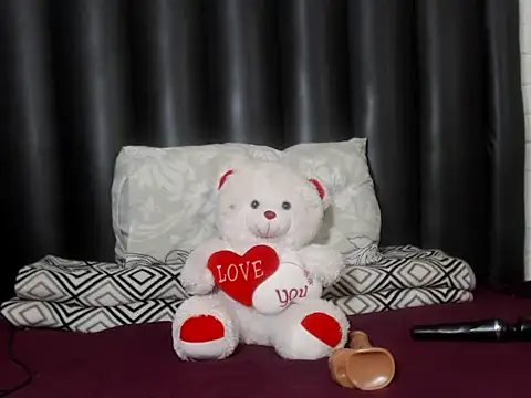 Snapshot of Leerh chatting on July 24, 5:11 pm Leerh online show from July 24, 5:11 pm