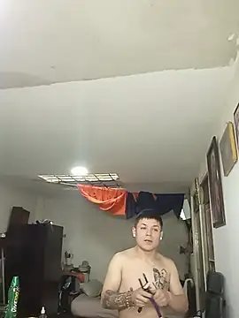 liam hot77 online show from August 4, 4:53 pm