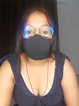 Snapshot of hottydisha chatting on June 20, 2:36 am hottydisha online show from June 20, 2:36 am