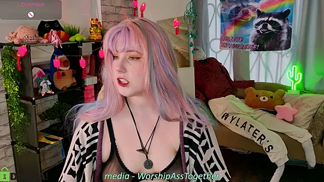 Candy-yeah online show from July 10, 1:10 am