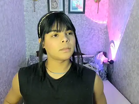 emily rosue  online show from July 22, 9:06 pm