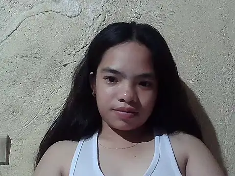 Snapshot of pretty_gia chatting on July 8, 4:00 pm pretty gia online show from July 8, 4:00 pm