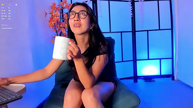 eimy castillo online show from June 15, 3:03 pm