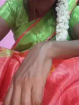 Snapshot of Tamilsexy35 chatting on June 19, 6:23 pm Tamilsexy35 online show from June 19, 6:23 pm
