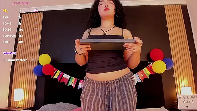 lunadoll18 online show from July 6, 4:09 am