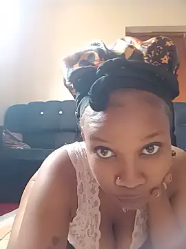 Snapshot of camilla-05 chatting on July 4, 11:27 am camilla-05 online show from July 4, 11:27 am