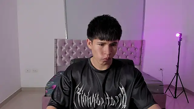 ryo kush  online show from July 17, 1:18 pm