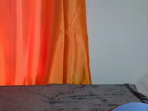 Snapshot of Curvydollyy chatting on July 19, 9:57 am Curvydollyy online show from July 19, 9:57 am