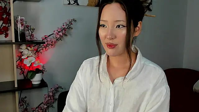 Lillie sunn online show from June 21, 10:01 pm