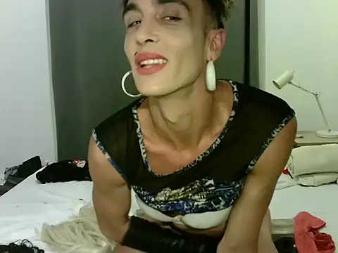CruellaDivine online show from June 25, 2:54 pm