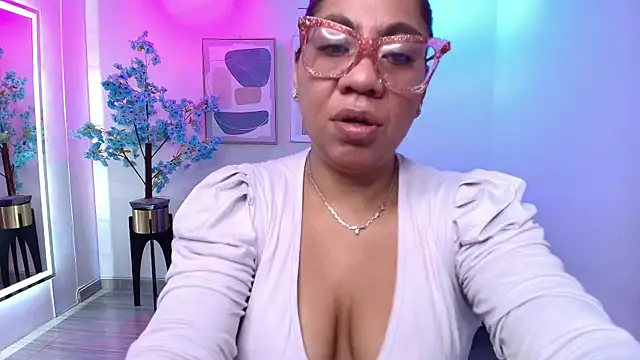 Silvana lane online show from July 25, 7:44 pm