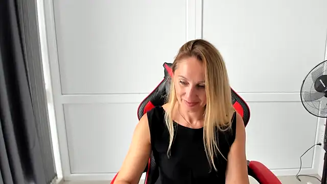 LilyDreamm online show from July 8, 12:53 pm