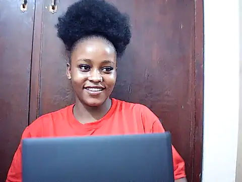 cuchiesweet online show from June 25, 5:28 pm