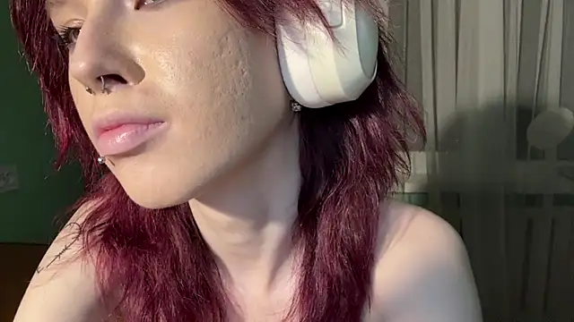 KiaLudera online show from July 10, 8:11 pm