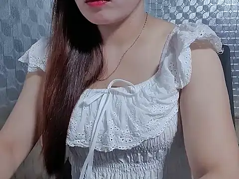 Miuu99 online show from July 6, 11:40 am