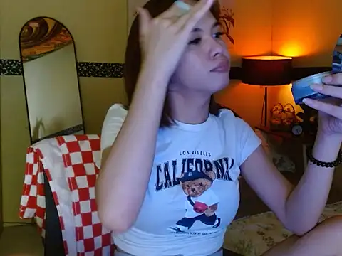 SweetTs4u online show from August 5, 9:23 am
