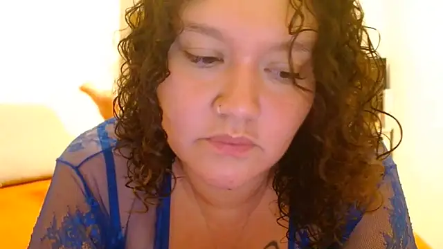 Snapshot of HeidiSanabria chatting on July 17, 12:06 am HeidiSanabria online show from July 17, 12:06 am