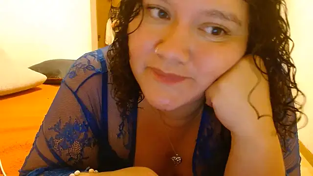 Snapshot of HeidiSanabria chatting on July 17, 11:42 pm HeidiSanabria online show from July 17, 11:42 pm