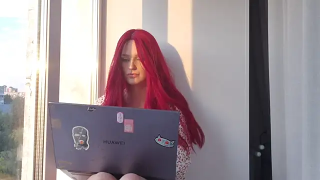 BloomMoon online show from August 3, 3:27 pm