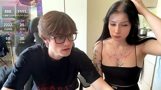 JadeNoiiir online show from June 26, 7:35 am