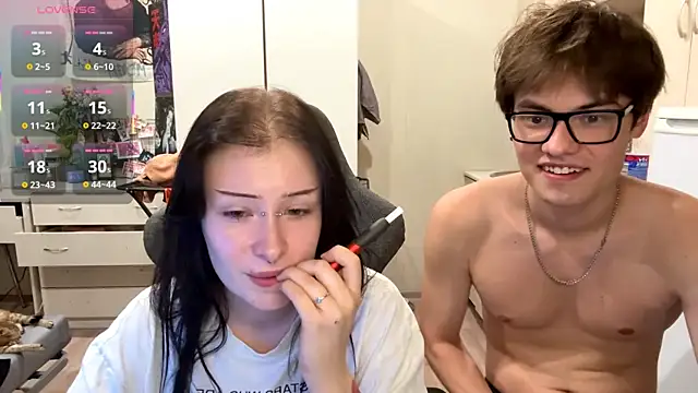 JadeNoiiir online show from July 25, 6:49 pm