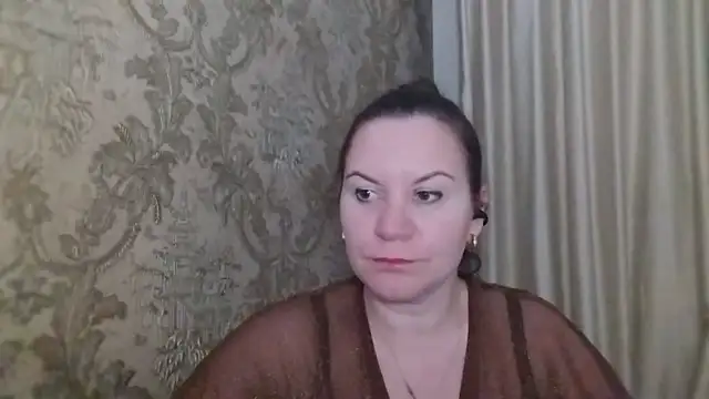 Lauralison online show from July 10, 8:55 pm