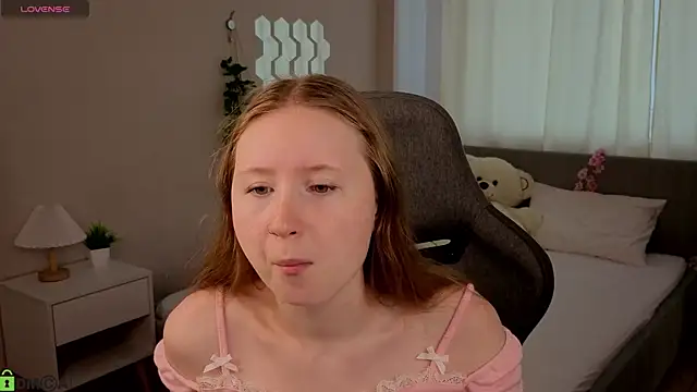 LiliTiny online show from July 18, 2:16 am