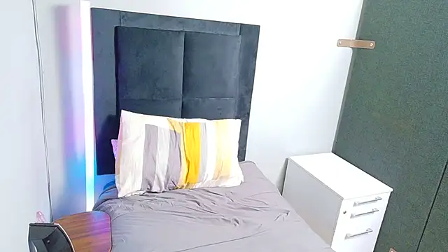 SpicedDove online show from July 30, 11:48 pm