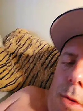 heterohotguy78 online show from June 28, 7:20 pm