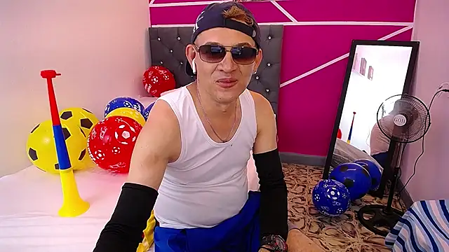 Cesirry  online show from July 7, 7:51 pm