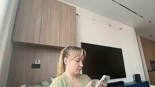 Dorielle online show from June 26, 6:29 am