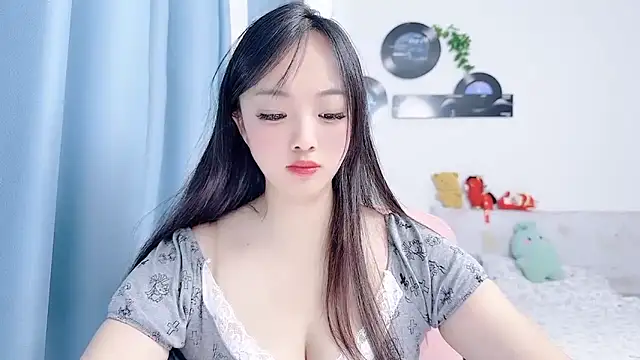 Winnie666999 online show from July 5, 3:23 am