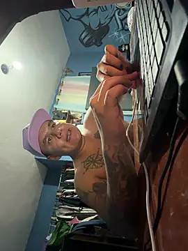 LatinoLeones online show from June 24, 6:34 am