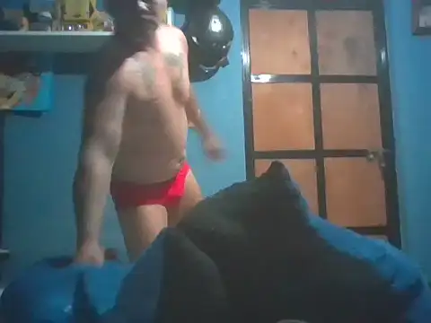 LatinoLeones online show from July 6, 7:49 am