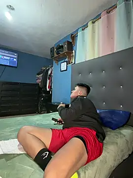 LatinoLeones online show from July 19, 2:04 am
