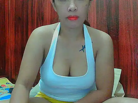 Hotamera online show from July 19, 2:32 pm