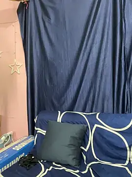NudeDancingqueen online show from July 6, 6:32 am