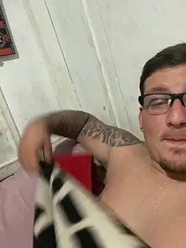 luisinnnnnn online show from July 15, 3:34 am