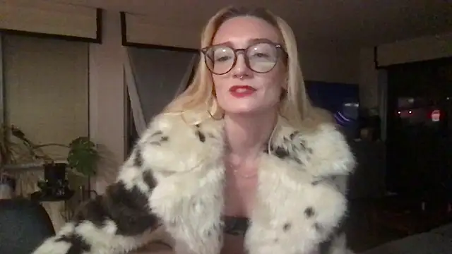 Sexdrgsandplugs online show from June 23, 11:30 am