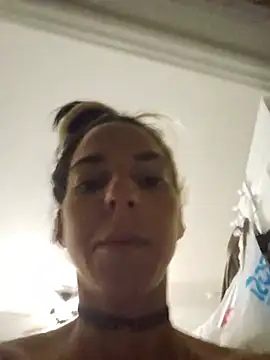 lil jiggly online show from July 2, 8:53 am