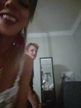 lil jiggly online show from August 2, 4:33 am