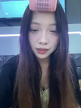 YY-1-1-1 online show from August 6, 3:03 pm