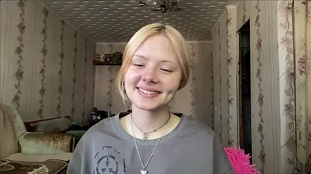 Snapshot of Jeneienal_1 chatting on August 2, 2:59 pm Jeneienal 1 online show from August 2, 2:59 pm