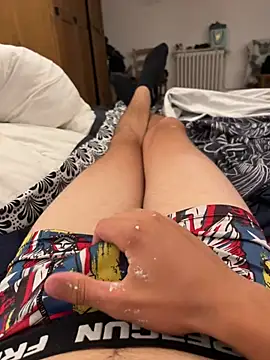 tom27776 online show from July 9, 10:58 pm